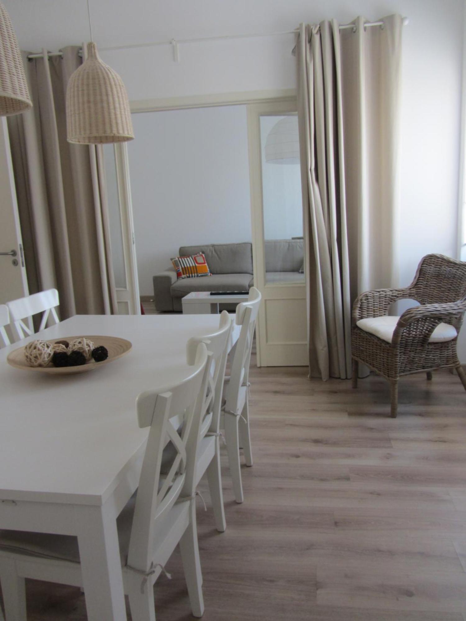 Old Town Apartment *